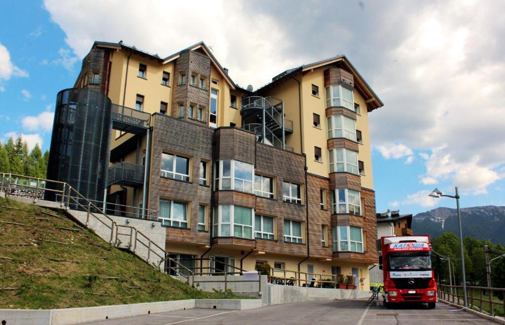 Antelao Dolomiti Mountain Resort Borca di Cadore Exterior foto